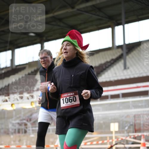 07.12.2025 - St. Pauli X-Mass-Run No. 15 Patografie http://msf.ph/oto/9391848 07.12.2025 10:44:21 Ziel 220, 571, 1051, 1059, 1060, 1089, 1421, 1947, 1948, 2357, 2359 meine-sportfotos.de