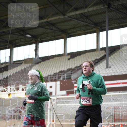 07.12.2025 - St. Pauli X-Mass-Run No. 15 Patografie http://msf.ph/oto/9391849 07.12.2025 10:44:28 Ziel 220, 571, 1051, 1059, 1060, 1089, 1421, 2321, 2325, 2357, 2359, 3132 meine-sportfotos.de