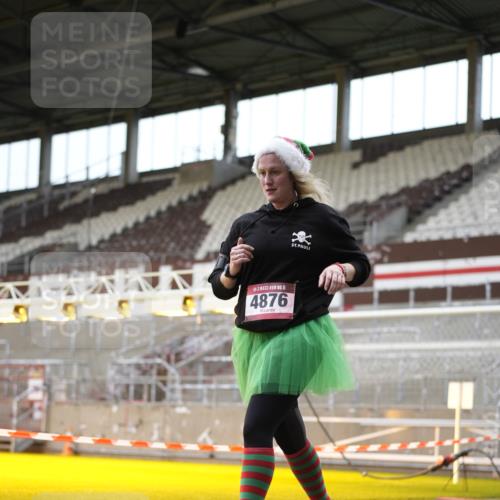 07.12.2025 - St. Pauli X-Mass-Run No. 15 Patografie http://msf.ph/oto/9391858 07.12.2025 10:44:51 Ziel 86, 2058, 4876 meine-sportfotos.de