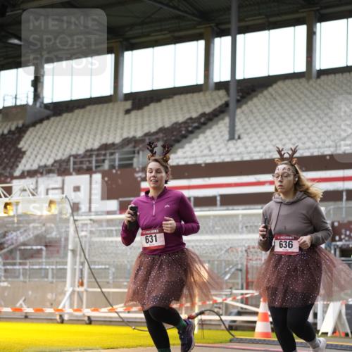 07.12.2025 - St. Pauli X-Mass-Run No. 15 Patografie http://msf.ph/oto/9391875 07.12.2025 10:45:06 Ziel 631, 636, 791, 793, 1245, 1415, 1419, 1546, 2086, 2158, 2524, 2525, 3350 meine-sportfotos.de