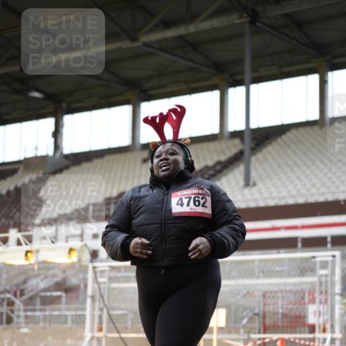 07.12.2025 - St. Pauli X-Mass-Run No. 15 Patografie http://msf.ph/oto/9391915 07.12.2025 10:45:40 Ziel 1823, 2076, 2079, 2089, 2218, 2324, 2326, 3835, 3838, 4762, 4854, 4860 meine-sportfotos.de