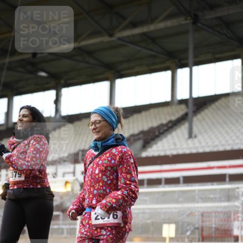07.12.2025 - St. Pauli X-Mass-Run No. 15 Patografie http://msf.ph/oto/9391918 07.12.2025 10:45:44 Ziel 1041, 1715, 1823, 2076, 2079, 2089, 2218, 2324, 2326, 3835, 3838, 4616, 4619, 4620, 4762, 4854 meine-sportfotos.de
