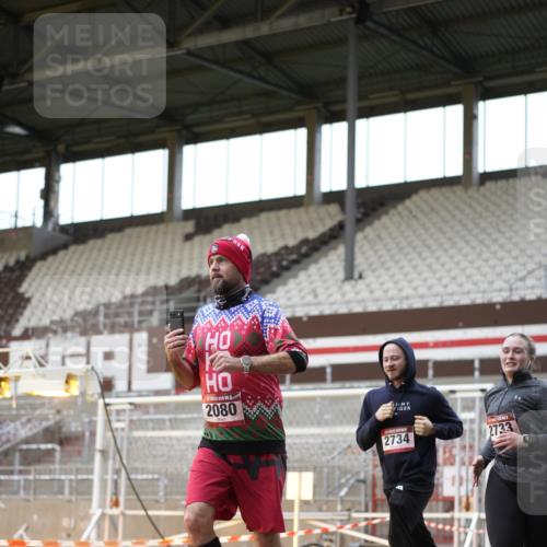 07.12.2025 - St. Pauli X-Mass-Run No. 15 Patografie http://msf.ph/oto/9391928 07.12.2025 10:45:51 Ziel 908, 1041, 1094, 1715, 2076, 2079, 2080, 2089, 2218, 2324, 2326, 2423, 2733, 2734, 3835, 3838, 4616, 4619, 4620, 4762 meine-sportfotos.de