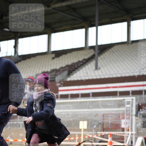 07.12.2025 - St. Pauli X-Mass-Run No. 15 Patografie http://msf.ph/oto/9391934 07.12.2025 10:45:54 Ziel 908, 1041, 1094, 1715, 2076, 2079, 2080, 2089, 2218, 2423, 2733, 2734, 4616, 4619, 4620, 4762 meine-sportfotos.de