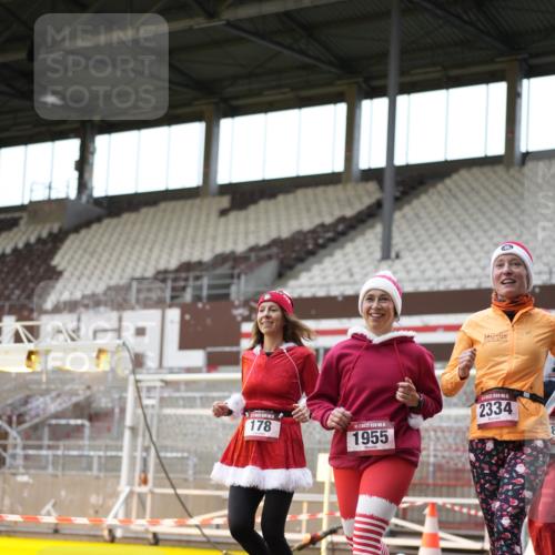 07.12.2025 - St. Pauli X-Mass-Run No. 15 Patografie http://msf.ph/oto/9391940 07.12.2025 10:46:02 Ziel 38, 41, 162, 178, 183, 908, 1041, 1094, 1715, 1955, 2080, 2216, 2334, 2423, 2574, 2733, 2734, 4616, 4619, 4620 meine-sportfotos.de