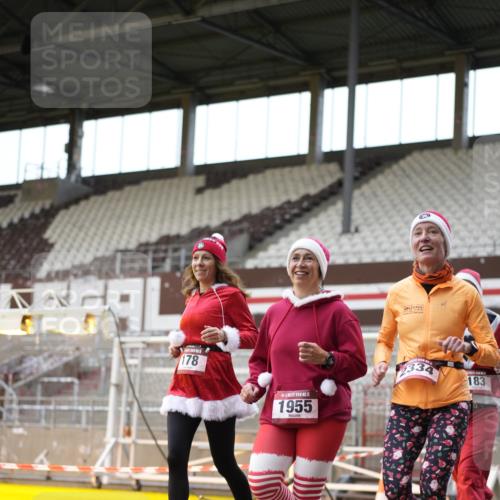 07.12.2025 - St. Pauli X-Mass-Run No. 15 Patografie http://msf.ph/oto/9391941 07.12.2025 10:46:02 Ziel 38, 41, 162, 178, 183, 908, 1041, 1094, 1715, 1955, 2080, 2216, 2334, 2423, 2574, 2733, 2734, 4616, 4619, 4620 meine-sportfotos.de