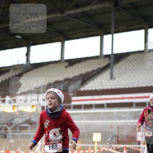 07.12.2025 - St. Pauli X-Mass-Run No. 15 Patografie http://msf.ph/oto/9391956 07.12.2025 10:46:11 Ziel 38, 41, 153, 162, 168, 178, 183, 908, 914, 917, 1094, 1955, 2082, 2216, 2303, 2306, 2334, 2574, 4589 meine-sportfotos.de