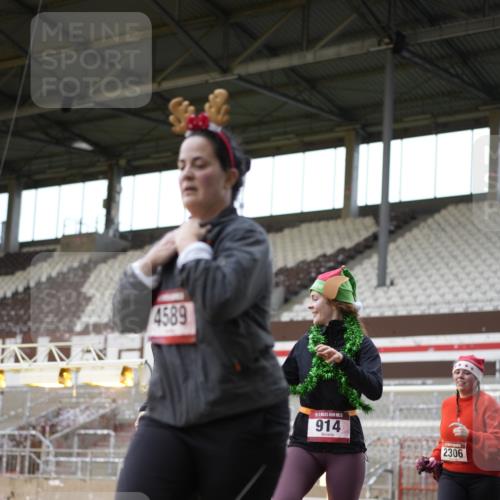 07.12.2025 - St. Pauli X-Mass-Run No. 15 Patografie http://msf.ph/oto/9391960 07.12.2025 10:46:14 Ziel 38, 41, 153, 162, 168, 178, 183, 641, 914, 917, 1040, 1043, 1955, 2082, 2092, 2216, 2303, 2306, 2334, 2574, 2960, 4589 meine-sportfotos.de