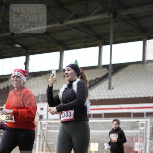 07.12.2025 - St. Pauli X-Mass-Run No. 15 Patografie http://msf.ph/oto/9391964 07.12.2025 10:46:16 Ziel 38, 41, 153, 162, 168, 178, 183, 479, 639, 641, 914, 917, 1040, 1043, 1955, 2082, 2092, 2216, 2303, 2306, 2334, 2574, 2960, 4589 meine-sportfotos.de
