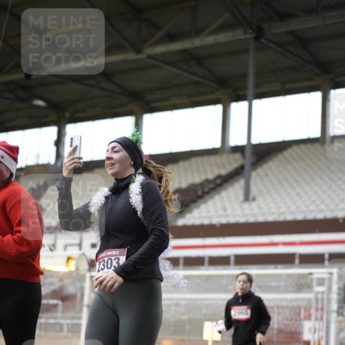 07.12.2025 - St. Pauli X-Mass-Run No. 15 Patografie http://msf.ph/oto/9391965 07.12.2025 10:46:16 Ziel 38, 41, 153, 162, 168, 178, 183, 479, 639, 641, 914, 917, 1040, 1043, 1955, 2082, 2092, 2216, 2303, 2306, 2334, 2574, 2960, 4589 meine-sportfotos.de