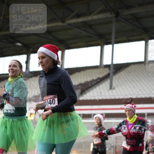 07.12.2025 - St. Pauli X-Mass-Run No. 15 Patografie http://msf.ph/oto/9391969 07.12.2025 10:46:18 Ziel 38, 41, 153, 162, 168, 479, 485, 639, 641, 914, 917, 1040, 1043, 2082, 2092, 2216, 2303, 2306, 2574, 2960, 4589 meine-sportfotos.de