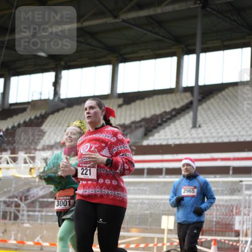 07.12.2025 - St. Pauli X-Mass-Run No. 15 Patografie http://msf.ph/oto/9391981 07.12.2025 10:46:26 Ziel 153, 221, 479, 485, 639, 641, 914, 917, 921, 1040, 1043, 1242, 2092, 2303, 2306, 2536, 2960, 2965, 2998, 3001, 4589 meine-sportfotos.de