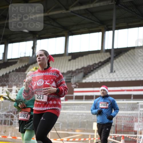 07.12.2025 - St. Pauli X-Mass-Run No. 15 Patografie http://msf.ph/oto/9391982 07.12.2025 10:46:26 Ziel 153, 221, 479, 485, 639, 641, 914, 917, 921, 1040, 1043, 1242, 2092, 2303, 2306, 2536, 2960, 2965, 2998, 3001, 4589 meine-sportfotos.de