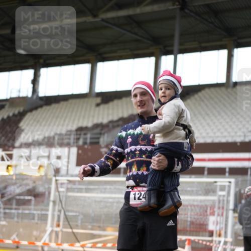 07.12.2025 - St. Pauli X-Mass-Run No. 15 Patografie http://msf.ph/oto/9391987 07.12.2025 10:46:29 Ziel 58, 221, 479, 485, 639, 641, 914, 917, 921, 1040, 1043, 1242, 2092, 2303, 2306, 2488, 2536, 2960, 2965, 2998, 3001, 4589 meine-sportfotos.de