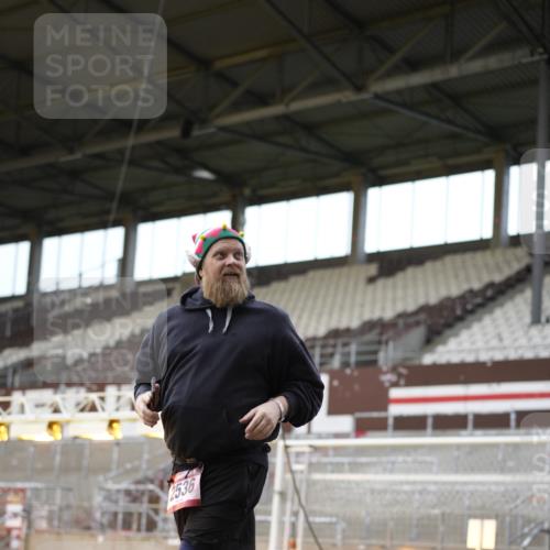 07.12.2025 - St. Pauli X-Mass-Run No. 15 Patografie http://msf.ph/oto/9391988 07.12.2025 10:46:34 Ziel 58, 81, 221, 479, 485, 639, 641, 921, 1242, 2092, 2488, 2536, 2965, 2989, 2993, 2998, 3001 meine-sportfotos.de