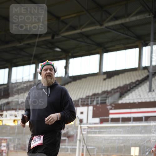 07.12.2025 - St. Pauli X-Mass-Run No. 15 Patografie http://msf.ph/oto/9391989 07.12.2025 10:46:34 Ziel 58, 81, 221, 479, 485, 639, 641, 921, 1242, 2092, 2488, 2536, 2965, 2989, 2993, 2998, 3001 meine-sportfotos.de