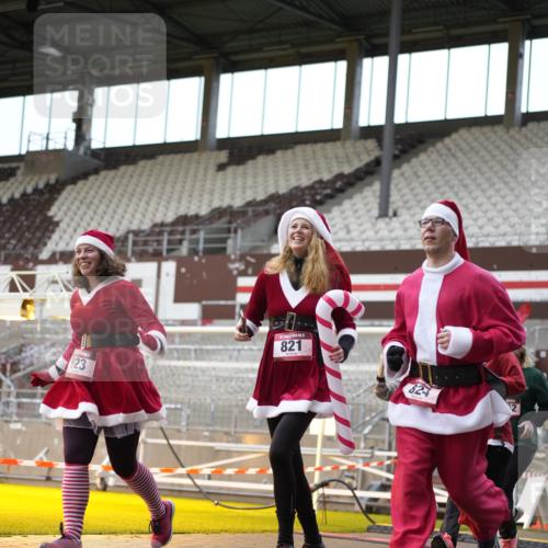 07.12.2025 - St. Pauli X-Mass-Run No. 15 Patografie http://msf.ph/oto/9392002 07.12.2025 10:46:48 Ziel 58, 81, 821, 823, 824, 1359, 1362, 1747, 1872, 1875, 2488, 2989, 2993, 4593 meine-sportfotos.de