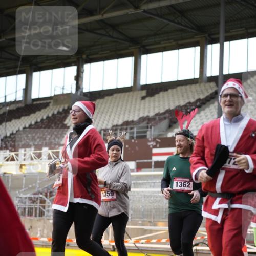 07.12.2025 - St. Pauli X-Mass-Run No. 15 Patografie http://msf.ph/oto/9392003 07.12.2025 10:46:50 Ziel 81, 821, 823, 824, 1359, 1362, 1747, 1750, 1872, 1875, 2989, 2993, 3123, 4593 meine-sportfotos.de