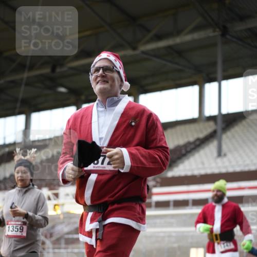 07.12.2025 - St. Pauli X-Mass-Run No. 15 Patografie http://msf.ph/oto/9392005 07.12.2025 10:46:50 Ziel 81, 821, 823, 824, 1359, 1362, 1747, 1750, 1872, 1875, 2989, 2993, 3123, 4593 meine-sportfotos.de