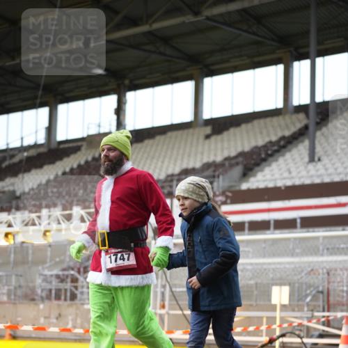 07.12.2025 - St. Pauli X-Mass-Run No. 15 Patografie http://msf.ph/oto/9392008 07.12.2025 10:46:51 Ziel 821, 823, 824, 1359, 1362, 1747, 1750, 1872, 1875, 2957, 2989, 2993, 3123, 4593 meine-sportfotos.de