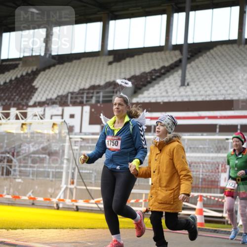 07.12.2025 - St. Pauli X-Mass-Run No. 15 Patografie http://msf.ph/oto/9392012 07.12.2025 10:46:54 Ziel 231, 821, 823, 824, 1359, 1362, 1747, 1750, 1872, 1875, 2957, 3123, 4593 meine-sportfotos.de