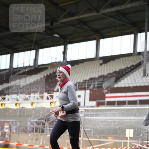 07.12.2025 - St. Pauli X-Mass-Run No. 15 Patografie http://msf.ph/oto/9392018 07.12.2025 10:47:01 Ziel 231, 821, 823, 824, 1171, 1359, 1362, 1747, 1750, 1872, 1875, 2115, 2957, 3029, 3123, 3344 meine-sportfotos.de