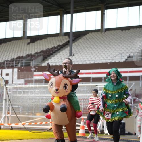 07.12.2025 - St. Pauli X-Mass-Run No. 15 Patografie http://msf.ph/oto/9392035 07.12.2025 10:47:18 Ziel 60, 309, 522, 523, 1171, 1182, 1819, 1847, 1848, 1863, 2200, 2683, 2684, 3101, 3102, 3344, 3360, 4853, 4868, 4869 meine-sportfotos.de