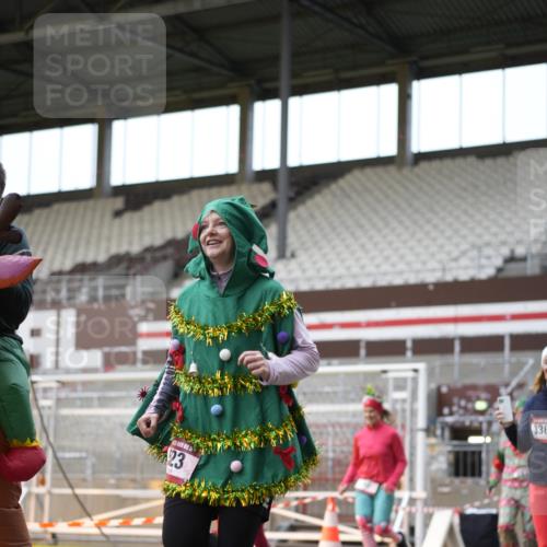 07.12.2025 - St. Pauli X-Mass-Run No. 15 Patografie http://msf.ph/oto/9392038 07.12.2025 10:47:18 Ziel 60, 309, 522, 523, 1171, 1182, 1819, 1847, 1848, 1863, 2200, 2683, 2684, 3101, 3102, 3344, 3360, 4853, 4868, 4869 meine-sportfotos.de