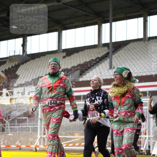 07.12.2025 - St. Pauli X-Mass-Run No. 15 Patografie http://msf.ph/oto/9392045 07.12.2025 10:47:21 Ziel 60, 78, 309, 522, 523, 1171, 1182, 1819, 1847, 1848, 1863, 2200, 2683, 2684, 3101, 3102, 3104, 3105, 3360, 4853, 4868, 4869 meine-sportfotos.de