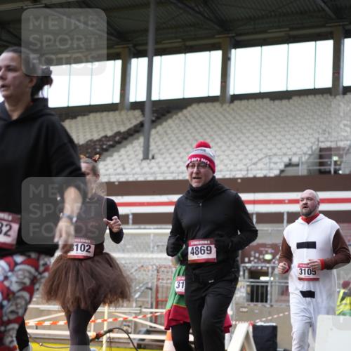 07.12.2025 - St. Pauli X-Mass-Run No. 15 Patografie http://msf.ph/oto/9392048 07.12.2025 10:47:23 Ziel 60, 78, 309, 522, 523, 1182, 1847, 1848, 1863, 2200, 2683, 2684, 3101, 3102, 3104, 3105, 3360, 4853, 4868, 4869 meine-sportfotos.de