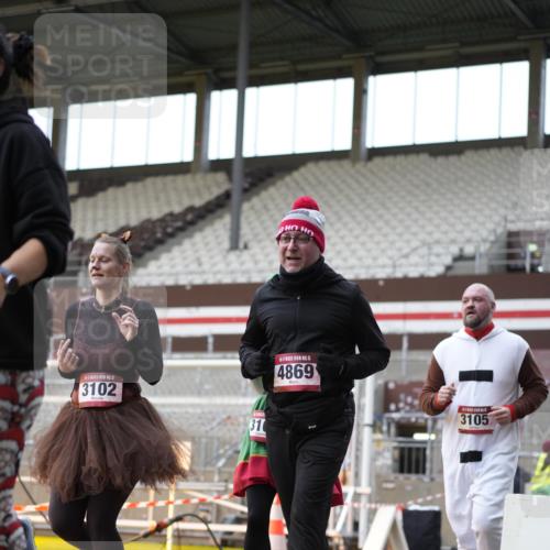 07.12.2025 - St. Pauli X-Mass-Run No. 15 Patografie http://msf.ph/oto/9392049 07.12.2025 10:47:24 Ziel 60, 78, 309, 522, 523, 1182, 1847, 1848, 1863, 2683, 2684, 3101, 3102, 3104, 3105, 3360, 4853, 4868, 4869 meine-sportfotos.de