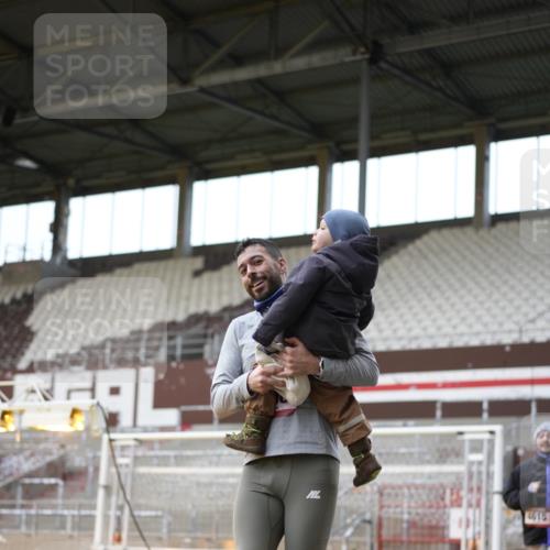 07.12.2025 - St. Pauli X-Mass-Run No. 15 Patografie http://msf.ph/oto/9392053 07.12.2025 10:47:33 Ziel 60, 78, 309, 522, 523, 1182, 1847, 1848, 1863, 2490, 2566, 2690, 3101, 3102, 3104, 3105, 3360, 4615, 4618, 4853, 4868, 4869 meine-sportfotos.de