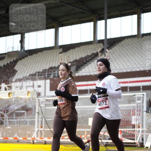 07.12.2025 - St. Pauli X-Mass-Run No. 15 Patografie http://msf.ph/oto/9392062 07.12.2025 10:47:40 Ziel 78, 282, 1555, 2490, 2566, 2690, 4072, 4615, 4618, 4863 meine-sportfotos.de