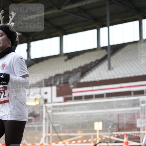 07.12.2025 - St. Pauli X-Mass-Run No. 15 Patografie http://msf.ph/oto/9392064 07.12.2025 10:47:40 Ziel 78, 282, 1555, 2490, 2566, 2690, 4072, 4615, 4618, 4863 meine-sportfotos.de