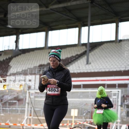 07.12.2025 - St. Pauli X-Mass-Run No. 15 Patografie http://msf.ph/oto/9392066 07.12.2025 10:47:43 Ziel 282, 513, 553, 1555, 2490, 2566, 2608, 2611, 2690, 4072, 4615, 4618, 4863 meine-sportfotos.de