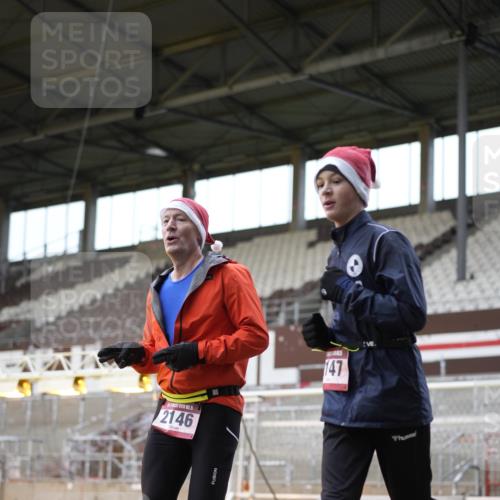 07.12.2025 - St. Pauli X-Mass-Run No. 15 Patografie http://msf.ph/oto/9392080 07.12.2025 10:47:58 Ziel 282, 472, 513, 553, 1195, 2146, 2147, 2608, 2611, 4863 meine-sportfotos.de