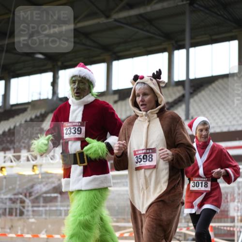 07.12.2025 - St. Pauli X-Mass-Run No. 15 Patografie http://msf.ph/oto/9392090 07.12.2025 10:48:06 Ziel 472, 876, 1195, 2028, 2146, 2147, 2339, 2501, 3018, 3598, 4229 meine-sportfotos.de
