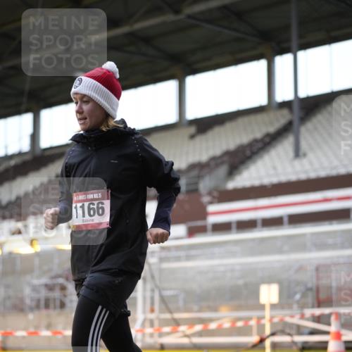 07.12.2025 - St. Pauli X-Mass-Run No. 15 Patografie http://msf.ph/oto/9392152 07.12.2025 10:48:57 Ziel 379, 590, 1019, 1155, 1164, 1166, 2512, 2515, 3369 meine-sportfotos.de