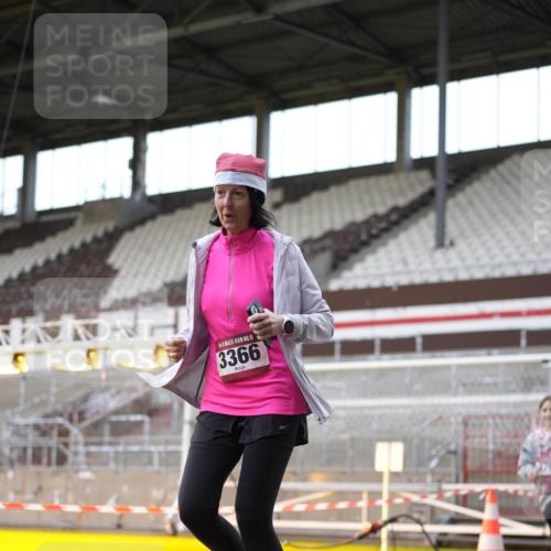 07.12.2025 - St. Pauli X-Mass-Run No. 15 Patografie http://msf.ph/oto/9392166 07.12.2025 10:49:11 Ziel 191, 194, 471, 1155, 1166, 1274, 1370, 1372, 2764, 2765, 2921, 2933, 3366, 3369 meine-sportfotos.de