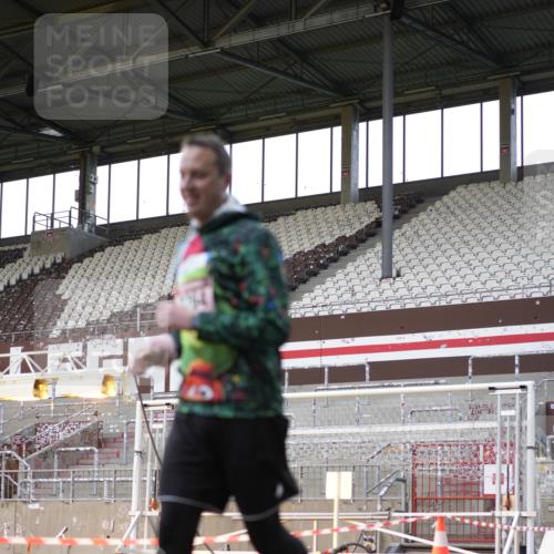 07.12.2025 - St. Pauli X-Mass-Run No. 15 Patografie http://msf.ph/oto/9392170 07.12.2025 10:49:13 Ziel 191, 194, 471, 1155, 1273, 1274, 1370, 1372, 1663, 2764, 2765, 2921, 2933, 3366, 3369 meine-sportfotos.de