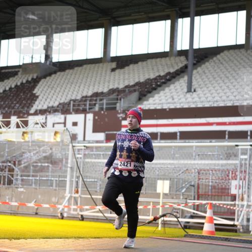 07.12.2025 - St. Pauli X-Mass-Run No. 15 Patografie http://msf.ph/oto/9392175 07.12.2025 10:49:20 Ziel 890, 1273, 1274, 1370, 1372, 1663, 2299, 2301, 2421, 2764, 2765, 2921, 2933, 3366 meine-sportfotos.de