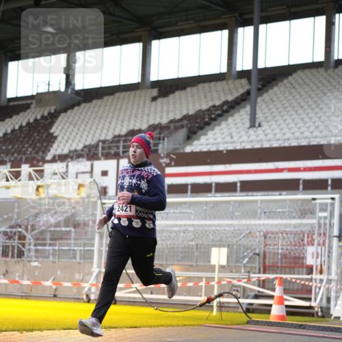 07.12.2025 - St. Pauli X-Mass-Run No. 15 Patografie http://msf.ph/oto/9392176 07.12.2025 10:49:20 Ziel 890, 1273, 1274, 1370, 1372, 1663, 2299, 2301, 2421, 2764, 2765, 2921, 2933, 3366 meine-sportfotos.de