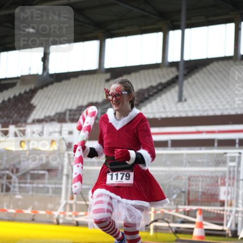 07.12.2025 - St. Pauli X-Mass-Run No. 15 Patografie http://msf.ph/oto/9392189 07.12.2025 10:49:27 Ziel 157, 890, 1179, 1273, 1274, 1663, 2299, 2301, 2421, 2764, 2765 meine-sportfotos.de