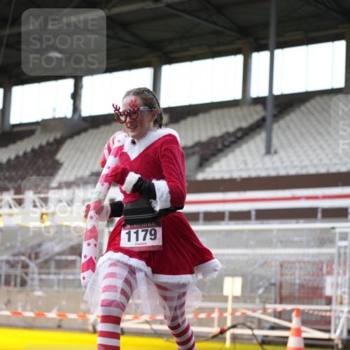 07.12.2025 - St. Pauli X-Mass-Run No. 15 Patografie http://msf.ph/oto/9392190 07.12.2025 10:49:28 Ziel 157, 890, 1179, 1273, 1274, 1663, 2299, 2301, 2421 meine-sportfotos.de