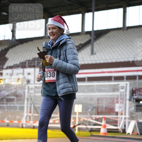 07.12.2025 - St. Pauli X-Mass-Run No. 15 Patografie http://msf.ph/oto/9392208 07.12.2025 10:49:47 Ziel 916, 1035, 1232, 2100, 2201, 2338, 2340, 2341, 2777, 2779, 3026, 3030, 3380 meine-sportfotos.de