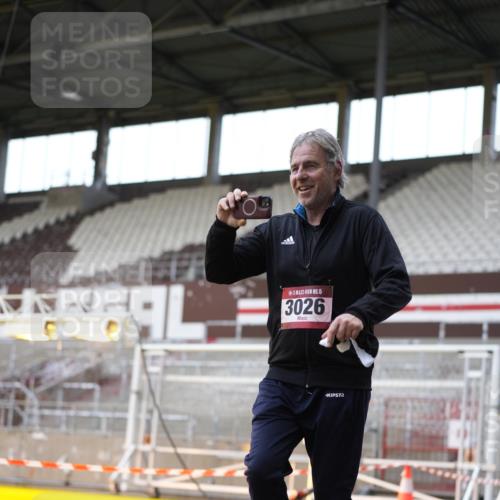07.12.2025 - St. Pauli X-Mass-Run No. 15 Patografie http://msf.ph/oto/9392210 07.12.2025 10:49:50 Ziel 916, 1035, 1232, 2100, 2201, 2338, 2340, 2341, 2777, 2779, 3026, 3030, 3380 meine-sportfotos.de