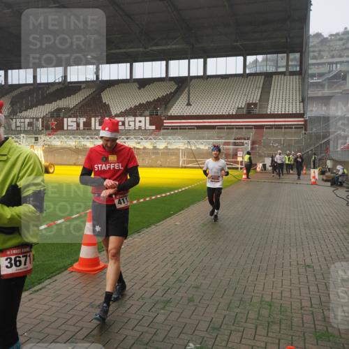 07.12.2025 - St. Pauli X-Mass-Run No. 15 Fabian Wolf http://msf.ph/oto/9392263 07.12.2025 10:09:12 Ziel 881, 896, 960, 1461, 1465, 1570, 1575, 1576, 2126, 3300, 3891, 4066, 4067, 4068, 4113, 4666 meine-sportfotos.de