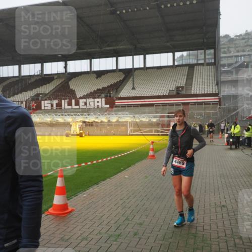 07.12.2025 - St. Pauli X-Mass-Run No. 15 Fabian Wolf http://msf.ph/oto/9392923 07.12.2025 10:14:22 Ziel 174, 352, 1158, 3243, 4489, 4545 meine-sportfotos.de