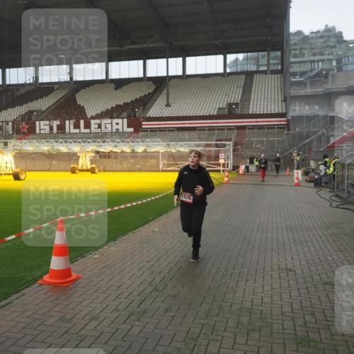 07.12.2025 - St. Pauli X-Mass-Run No. 15 Fabian Wolf http://msf.ph/oto/9393230 07.12.2025 10:16:55 Ziel 1620, 1989, 1997, 2694, 3633, 4356, 4359, 4769 meine-sportfotos.de