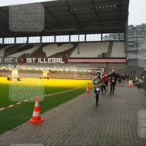07.12.2025 - St. Pauli X-Mass-Run No. 15 Fabian Wolf http://msf.ph/oto/9393839 07.12.2025 10:21:17 Ziel 1326, 1386, 1407, 1898, 1900, 2173, 2565, 3062, 3384, 3540, 3541, 3848, 3849, 3984, 4117, 4338 meine-sportfotos.de